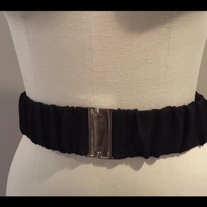 ⭐️VTG Black Stretch Belt with Silver Toggle Buckle